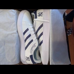 Brand New Men’s NY Yankee sneakers
